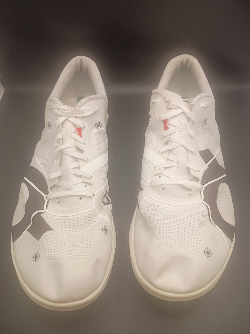 On Cloudspike 10000m Men’s Low Top Lace-Up Sneakers White Size 11.5 JP29.5 - Picture 3 of 11